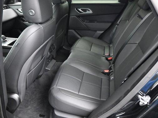 2026 Land Rover Range Rover Velar Dynamic SE