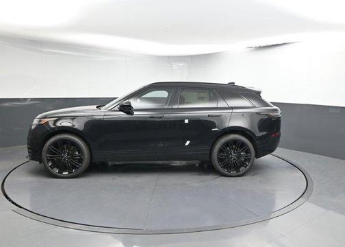 2026 Land Rover Range Rover Velar Dynamic SE