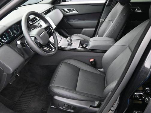 2026 Land Rover Range Rover Velar Dynamic SE