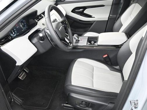2025 Land Rover Range Rover Evoque Dynamic SE