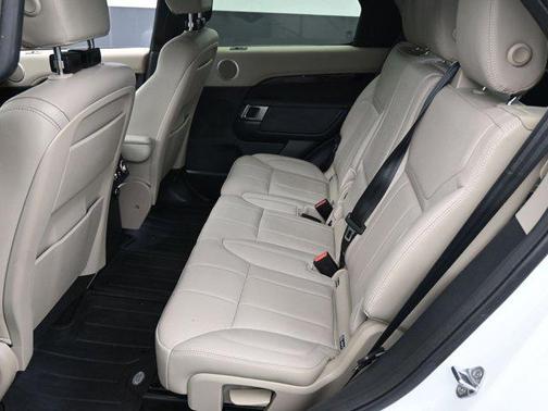 2019 Land Rover Discovery SE