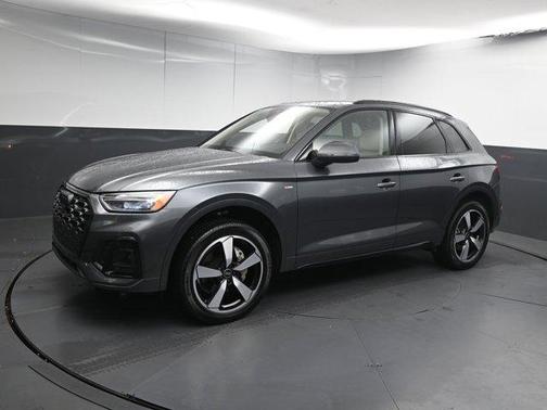 2022 Audi Q5 45 S line Premium Plus