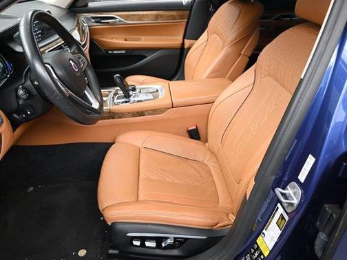 2017 BMW 750 i xDrive