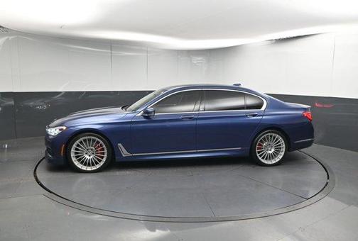 2017 BMW 750 i xDrive