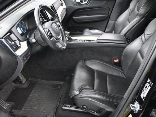 2021 Volvo XC60 T5 Inscription