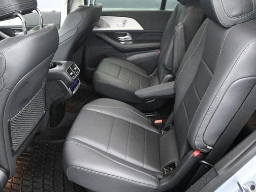 2024 Mercedes-Benz GLS 450 4MATIC