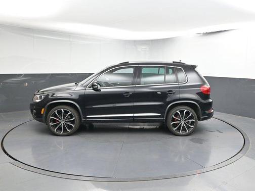 2016 Volkswagen Tiguan R-Line