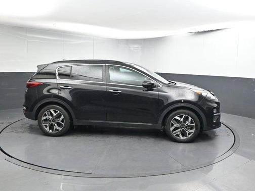 2022 Kia Sportage EX