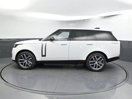 2025 Land Rover Range Rover P550e SE