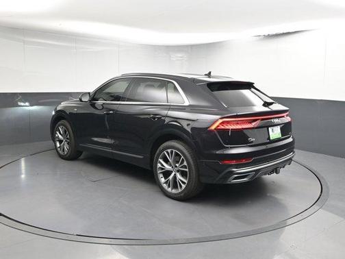 2021 Audi Q8 55 Premium Plus
