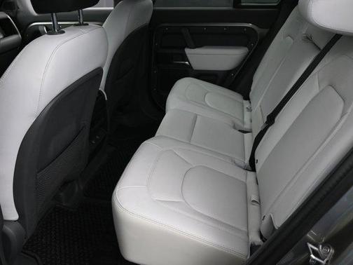 2025 Land Rover Defender P300