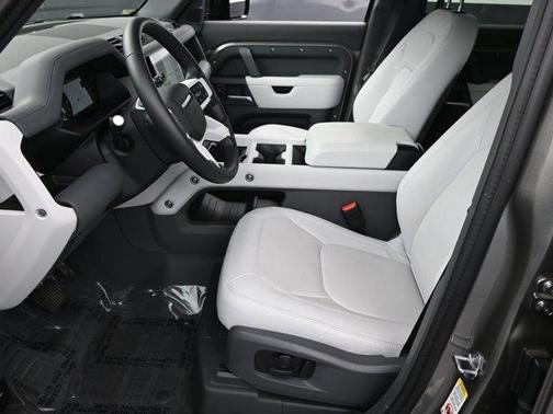 2025 Land Rover Defender P300