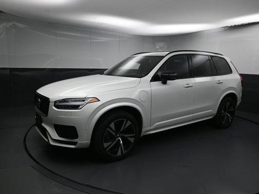 2022 Volvo XC90 Recharge Plug-In Hybrid T8 R-Design Extended Range 7P