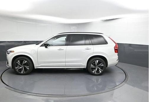 2022 Volvo XC90 Recharge Plug-In Hybrid T8 R-Design Extended Range 7P