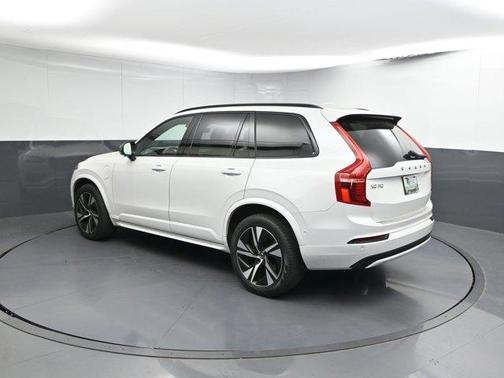 2022 Volvo XC90 Recharge Plug-In Hybrid T8 R-Design Extended Range 7P