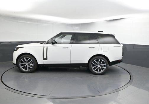 2025 Land Rover Range Rover P550e SE