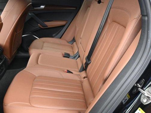 2021 Audi Q5 40 Premium Plus