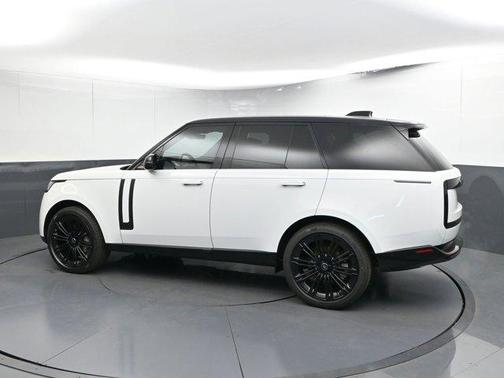 2025 Land Rover Range Rover P530 SE