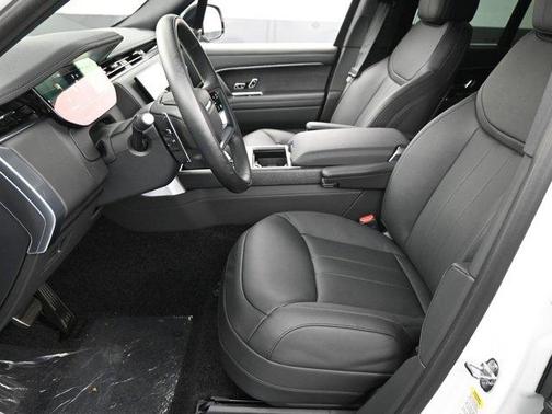 2025 Land Rover Range Rover P530 SE