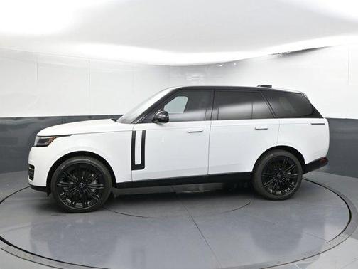 2025 Land Rover Range Rover P530 SE