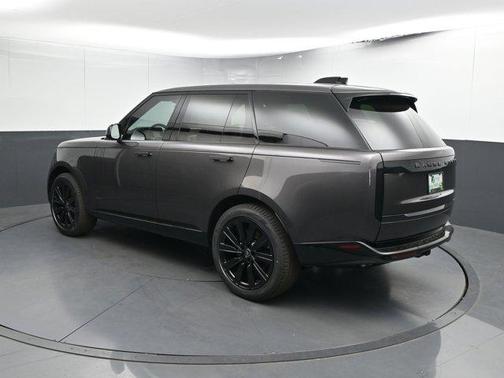 2025 Land Rover Range Rover P530 SE