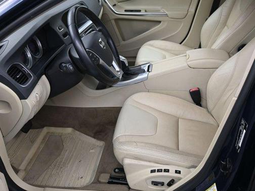 2013 Volvo S60 T5 Platinum