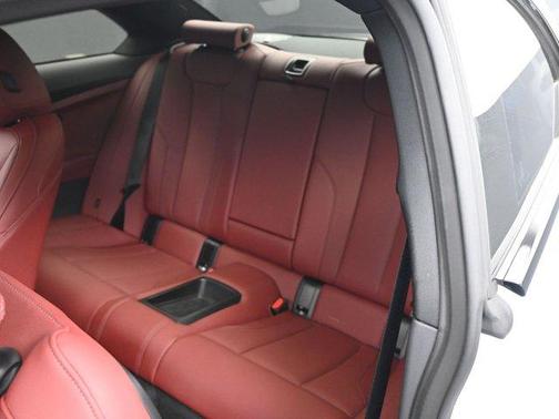 2025 BMW M240 i xDrive