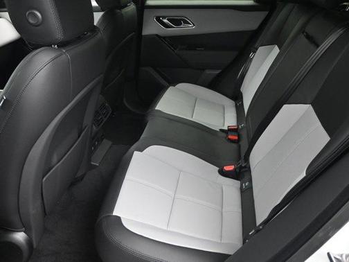 2026 Land Rover Range Rover Velar Dynamic SE