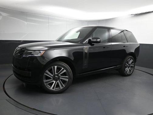 2025 Land Rover Range Rover P615 SV