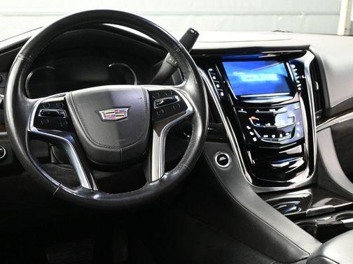 2017 Cadillac Escalade Platinum