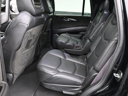 2017 Cadillac Escalade Platinum