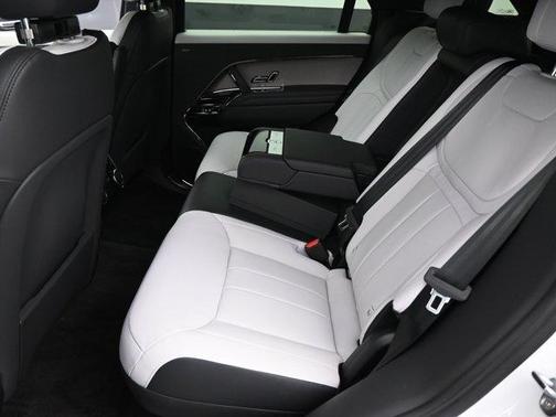 2025 Land Rover Range Rover Sport P460 Dynamic SE