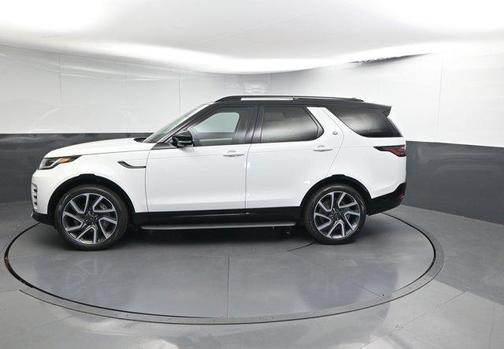 2025 Land Rover Discovery P300 Dynamic SE