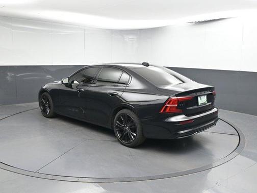 2023 Volvo S60 B5 Plus Black Edition