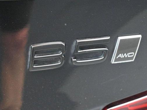 2023 Volvo S60 B5 Plus Black Edition