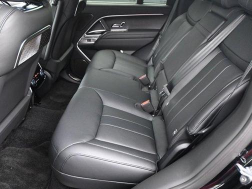 2025 Land Rover Range Rover P530 Autobiography