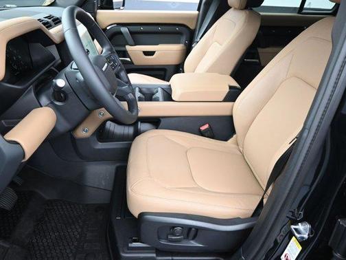 2026 Land Rover Defender 110 X-Dynamic SE