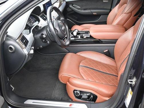 2015 Audi S8 4.0T quattro