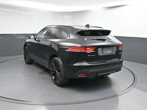 2019 Jaguar F-PACE 25t R-Sport