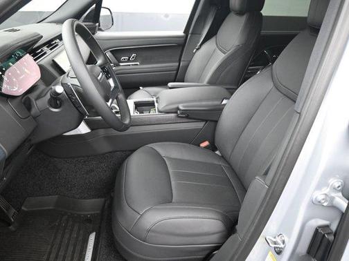 2025 Land Rover Range Rover P530 SE 7 Seat