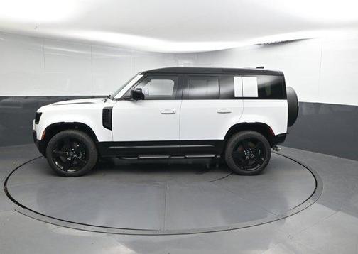 2025 Land Rover Defender P525 V8