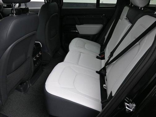 2025 Land Rover Defender P525 V8