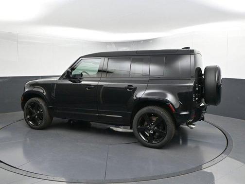 2025 Land Rover Defender P525 V8