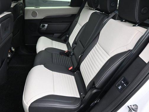 2025 Land Rover Discovery P360 Metropolitan Edition