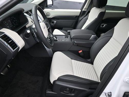 2025 Land Rover Discovery P360 Metropolitan Edition