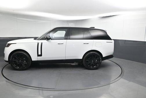 2025 Land Rover Range Rover P550e SE