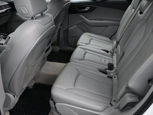 2017 Audi Q7 2.0T Premium Plus