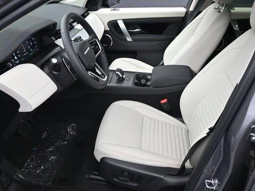 2025 Land Rover Discovery Sport S