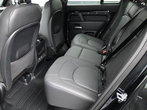 2025 Land Rover Defender P400 X-Dynamic SE