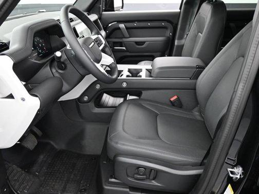 2025 Land Rover Defender P400 X-Dynamic SE